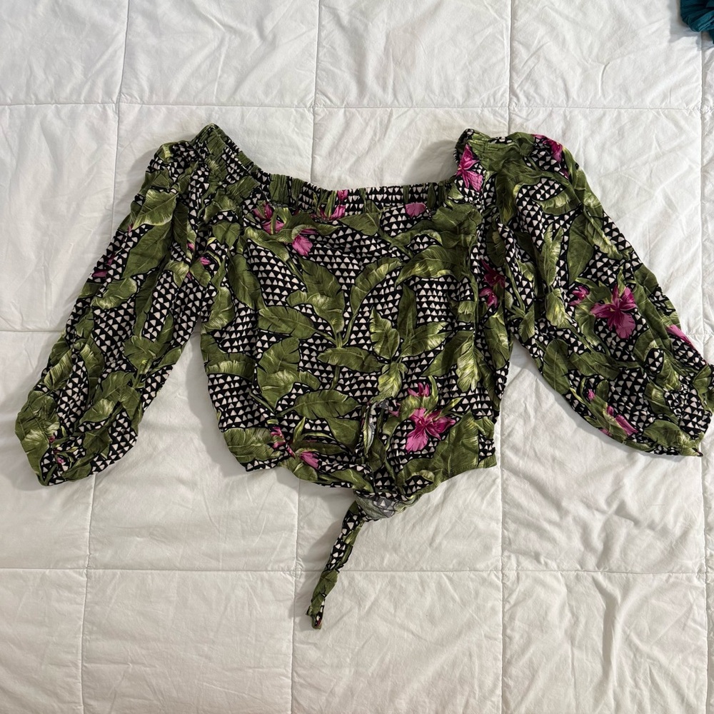 Forever 21 Tropical Print Crop Top